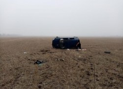 В смертельном ДТП с перевернувшейся иномаркой погибла 18-летняя жительница Ростовской области