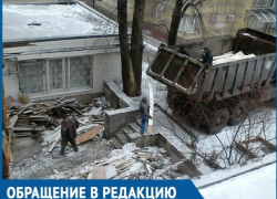 «Наш дом преднамеренно рушат», - ростовчане пожаловались на разгулявшихся строителей