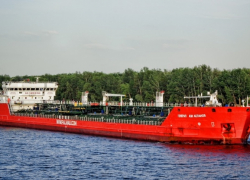 Нефтяной танкер из порта Кавказ взорвался в Азовском море