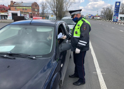 В Ростове водитель элитной иномарки уехал с места аварии