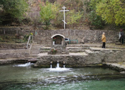 Роспотребнадзор не рекомендует пить воду из родников Ростовской области