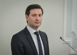 Их надо знать в лицо: Александр Новицкий, предложивший  сузить в два раза дорогу на Шаумяна