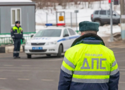 Инспектор ГИБДД упал с моста во время оформления аварии под Ростовом