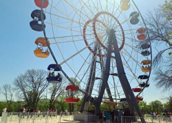 В Ростовской области открыли парк, который жители «похоронили» с траурными венками