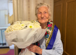 Жительница Новочеркасска отметила 100-летний юбилей