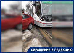 Ростовские автомобилисты заблокировали движение четырех трамваев