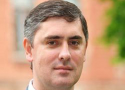 Генеральный директор «Империи продуктов» Ашот Хбликян в гордуме выступает от имени жителей Октябрьского района