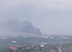 В Ростове-на-Дону на Вавилова загорелся склад с пряжей