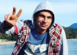 Молодого ростовчанина жестоко искромсали ножом на ночной улице