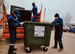 В Ростове обновляют контейнерные площадки для мусора  