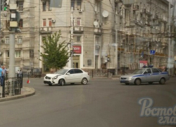 "Подкравшаяся" к перекрестку полицейская машина попала в ДТП в центре Ростова