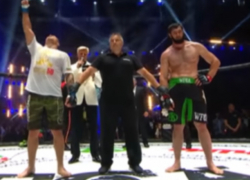 Ростовчанин Евгений Гончаров отправил в нокаут Зелимхана Умиева и стал чемпионом WFCA