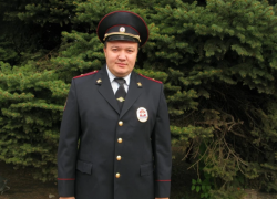 Попадавшего в число лучших участковых России полицейского из Аксая отправили за решётку за взятки с мигрантов