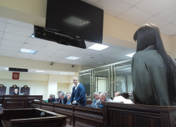 Адвокаты обвиняемых по делу о незаконных рынках предложили допросить главу Аксайского района