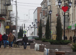 Власти Ростова решили потратить на закупку гранитных урн полмиллиона рублей