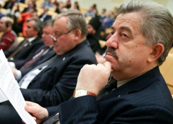 «Порошенко решил уйти в небытие с нимбом»: депутат Госдумы от Ростовской области прокомментировал закон об украинском языке 