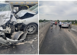 В массовом ДТП в Ростовской области пострадали четыре человека