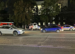 В Ростове водитель УАЗ «Патриот» устроил массовое ДТП на Буденновском