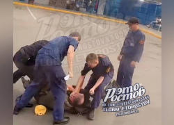 Полиция прокомментировала «избиение» военного на вокзале 