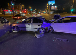 В Ростове нетрезвый водитель спровоцировал большое ДТП