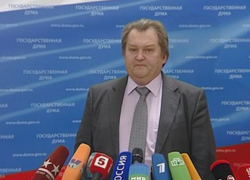 Михаил Емельянов: Правительство начинает ползучий процесс повышения пенсионного возраста в России