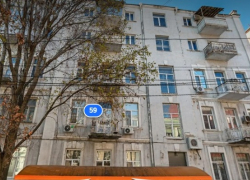 В Ростове обрушилось два балкона с жилого дома в Нахичевани