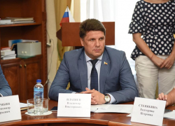 Депутат Владимир Влазнев возглавил Ленинский район Ростова