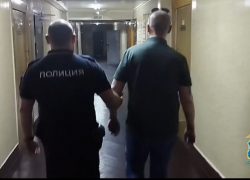 На Дону пьяный мужчина проник в здание городской администрации и похитил полотенца  