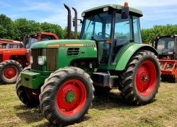 Ростовчанин приехал за трактором в Саратов и лишился 425 тысяч рублей