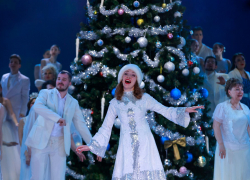 Ростовский музыкальный театр и кабаре «Белый рояль» приглашают на праздничные шоу 