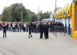 Алкоголь, холодное оружие и пиротехника оказались вне закона на битве "Ростова" с "МЮ"