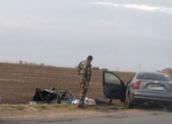 Два человека погибли в страшной аварии под Ростовом