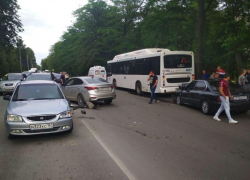 Массовая авария с участием автобуса произошла в Ростове