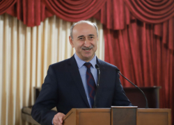 Мало рассказывает о своей работе депутат гордумы Ростова Сергей Сухариев