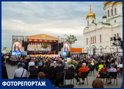 Когда нельзя, но очень хочется: власти устроили концерт в центре Ростова, не отменив запрет на массовые мероприятия