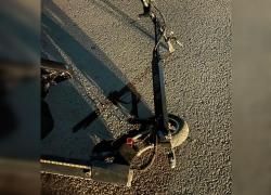 В Ростовской области подросток на самокате попал под колеса иномарки