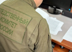 В Ростовской области мужчины избили и подожгли отца с сыном 