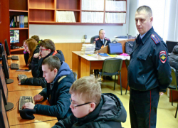 Житель Ростова при сдаче экзамена в ГАИ "погорел" на своей безрассудной глупости 