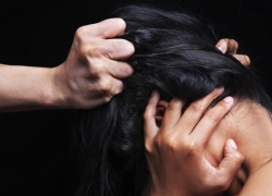 Ударившую полицейского жительницу Ростовской области отправили в колонию на 2 года