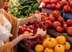 Летний урожай может замедлить рост цен на продукты в Ростовской области