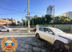 Пожилой водитель погиб после аварии на Большой Садовой у музтеатра в Ростове