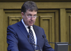 Экс-судья Виктор Момотов требует закрытого процесса по делу об изъятии имущества