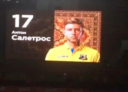 Игроков ФК "Ростов" представили на фоне бабушкиного ковра перед матчем с "Локомотивом"