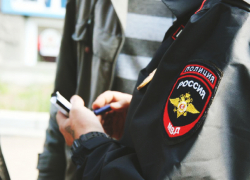 Лихач на иномарке сбил полицейского, который пытался его задержать в Ростове