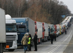 Третья по счету акция протеста дальнобойщиков прошла в Ростовской области 