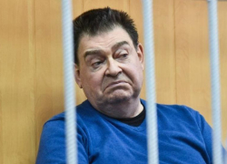 Экс-депутату Госдумы Варшавскому вынесли третий приговор за хищение денег банка
