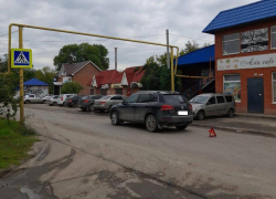 В Ростовской области 7-летняя девочка попала под колеса иномарки