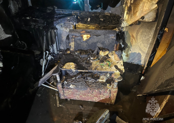 Из-за курившего и погибшего мужчины в квартире эвакуировали 15 человек в многоэтажке Ростовской области