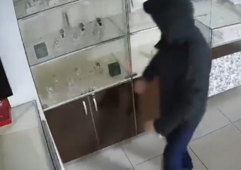 Гастролёр из Владимирской области ограбил женщину и устроил налёт на ювелирку в Батайске