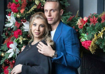 Донской футболист Денис Глушаков официально развелся с женой